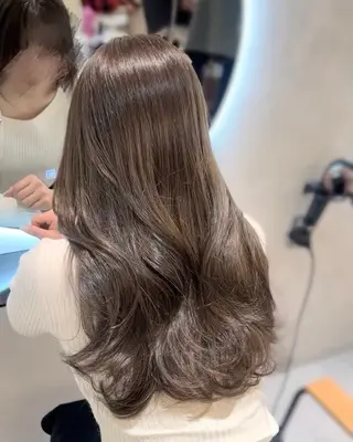 ロング ブリーチなしベージュ レイヤーカットはるかのヘアスタイル