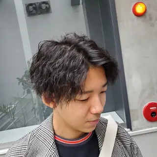 ショート パーマ メンズ 手島 大貴のヘアスタイル