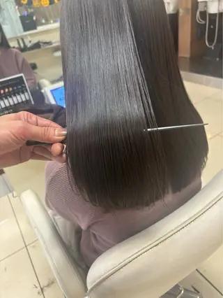 ロング 津田 佳稟のヘアスタイル