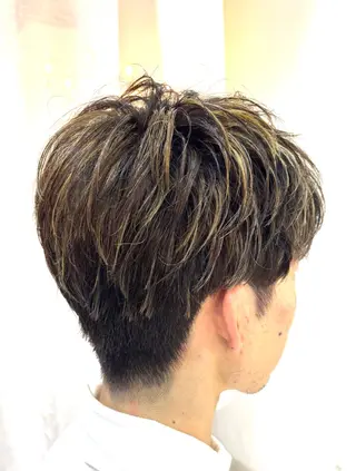 ショート カラー メンズ 中村 よしひでのヘアスタイル