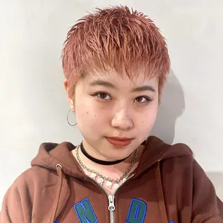 ショート デザインカラー/パー マ🦖外岡咲希🦖のヘアスタイル