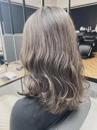 ミディアム 豊中駅3分eha レッスンモデルのヘアスタイル
