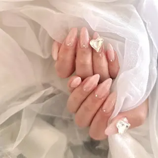 ネイル sara : salon ELVIのネイルデザイン