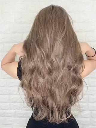 ロング 佐々木 りあのヘアスタイル