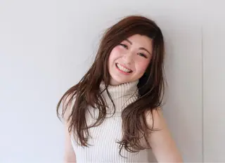 ロング カラー 小西 裕大のヘアスタイル