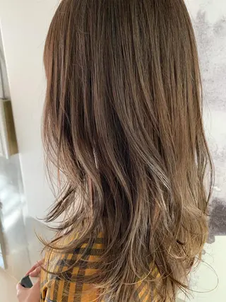 セミロング 髪質改善 makiuchiのヘアスタイル
