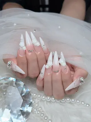 ネイル Eli Muse 新宿ネイルのネイルデザイン