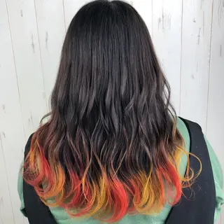 ミディアム カラー インナーカラー 推し ブリーチ 髪質改善のヘアスタイル