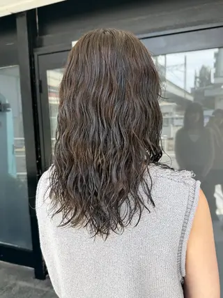 セミロング カラー 透明感カラー/パーマ 🌀アオノのヘアスタイル