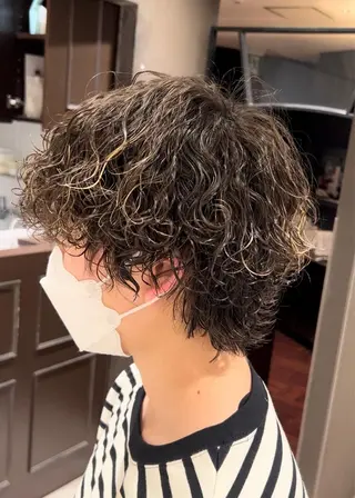 ショート パーマ メンズ 曲がる縮毛矯正 LIBER 岩名のヘアスタイル