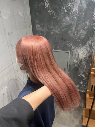 カラー ハイトーンカラー 🦄レイヤーカットのヘアスタイル