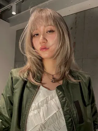 セミロング SITY. NENE /カラーモデルのヘアスタイル