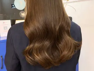 カラー LUCK モミジのヘアスタイル