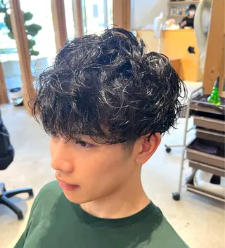 ショート パーマ メンズ 服部 雄輝のヘアスタイル
