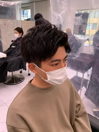 ショート カラー パーマ メンズ メンズパーマ特化 TAIGAのヘアスタイル