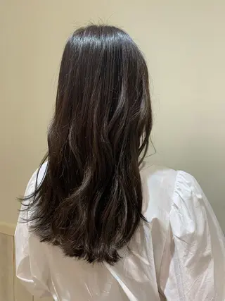 セミロング カラー 💖クボ モモ💖のヘアスタイル