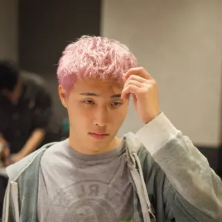 ショート 🙀とーまぴ🌟渋谷 ハイトーンカラー🩵のヘアスタイル