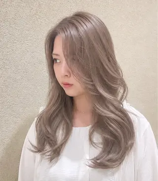 セミロング カラー 前田 彩良のヘアスタイル