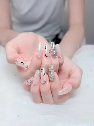 ネイル Huyn Nail Shinjyukuのネイルデザイン