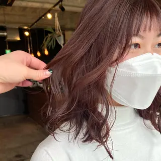 ミディアム カラー 透け感カラー/ momo🦕のヘアスタイル