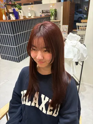 ロング 吉田 絢音のヘアスタイル