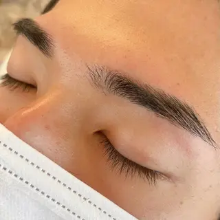 メンズ アイブロウ LELEGANCE eyelashの眉毛・アイブロウイメージ
