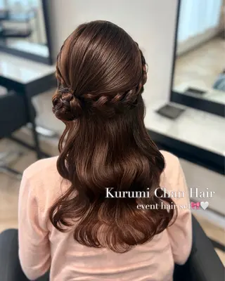 ロング ヘアアレンジ 𝒎𝒐𝒆🩰 名駅/ヘアメ/暖色♡のヘアスタイル