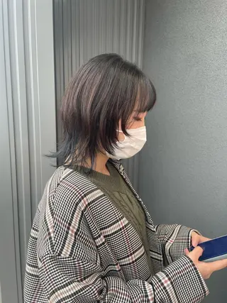 ミディアム 石戸 春菜のヘアスタイル