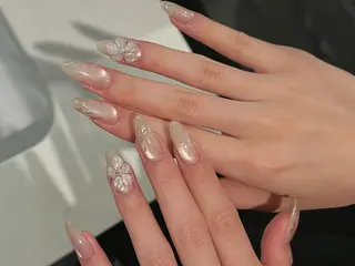 Luna ✨のネイルデザイン