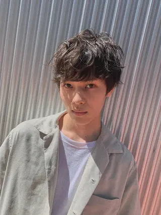 ショート パーマ メンズ 三矢 ちなつのヘアスタイル