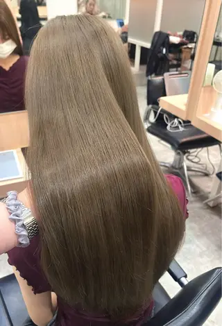 ロング カラー リリーオブザベイス KAZUNAのヘアスタイル