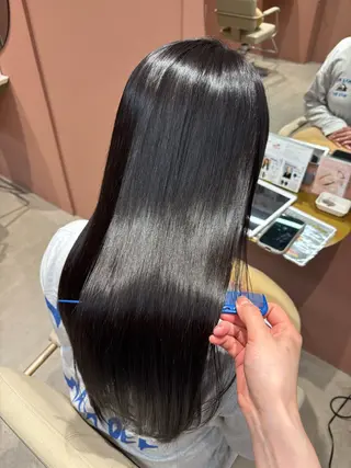 ロング 垣内 彩伽のヘアスタイル