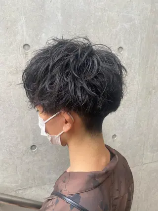 ショート パーマ メンズ 梅田茶屋町メンズ 専門美容師 山元一平のヘアスタイル