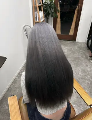 ロング カラー 木藤 優杏のヘアスタイル