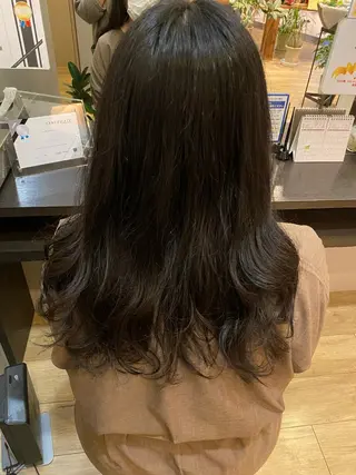 ロング パーマ 小宮 真理奈のヘアスタイル