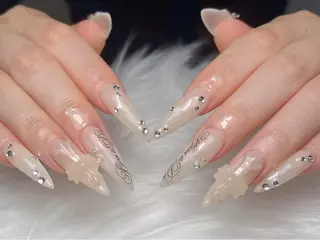 ネイル Sora  Nail 長さ出し専門店のネイルデザイン