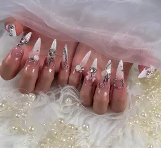 ネイル Rinaky Amee Nailのネイルデザイン