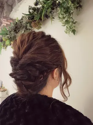 ミディアム ヘアアレンジ いけだ ひかり ハイライトくびれヘアのヘアスタイル