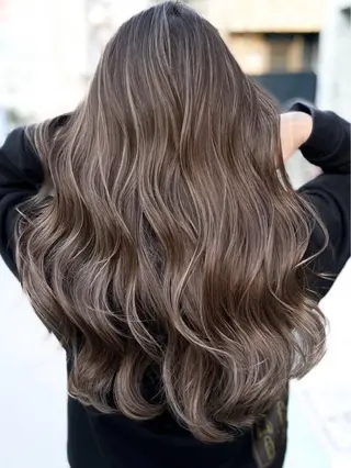 ロング カラー ヘアアレンジ 🫧透明感カラー/ 艶カラー🫧namiのヘアスタイル