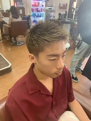 ショート 副店長 山本 竜司のヘアスタイル