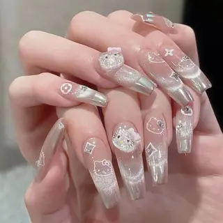 ネイル Rina Nail.Novaのネイルデザイン