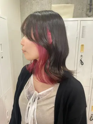ミディアム 横山 奈央のヘアスタイル