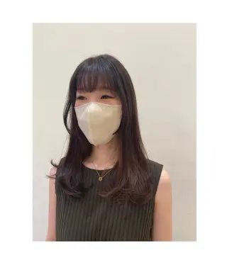カラー 新嵩 真理のヘアスタイル