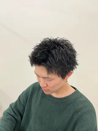 メンズ フェザーパーマメンズ ピンパーマ京都駅前のヘアスタイル