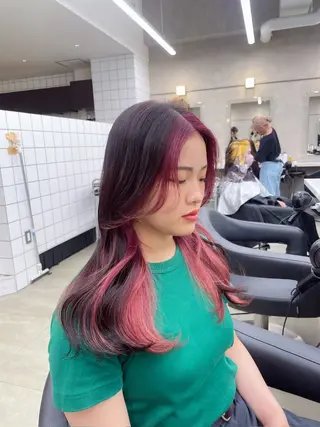 ロング カラー 抜け感レイヤー︴ ニュアンスカラーのヘアスタイル