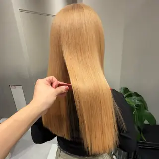 セミロング カラー ✨ブリーチ支持No1 複雑履歴修正/舘岡のヘアスタイル