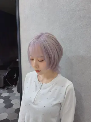 ショート カラー 🍒レイヤー/ブリー チ艶カラー🌺NOAのヘアスタイル
