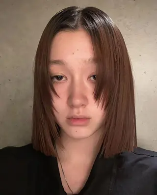 ミディアム カラー FILMS/sari /似合わせカットのヘアスタイル