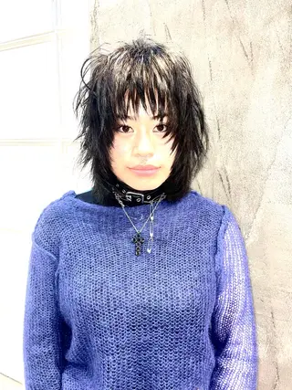 ショート カラー デザインカラー⭐︎★ 🐆hyo🐆のヘアスタイル