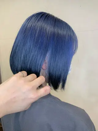 ショート カラー 佐藤 瑚碧のヘアスタイル